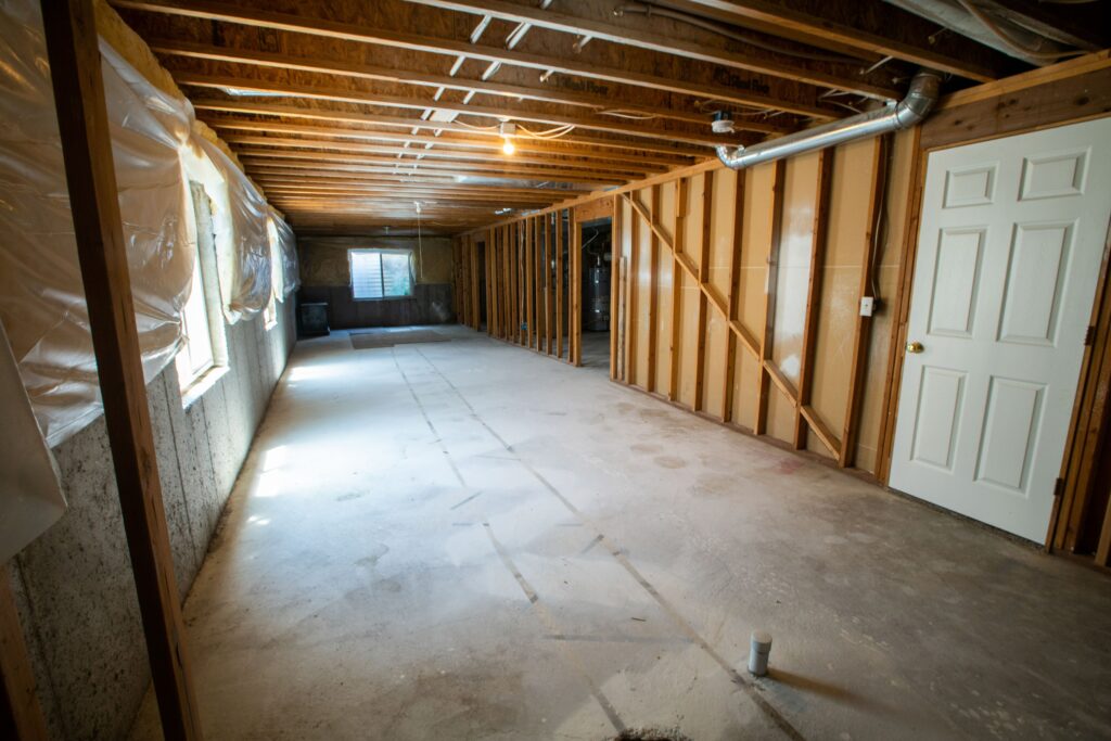 7 Signs You Need to Have Your Crawl Space Cleaned